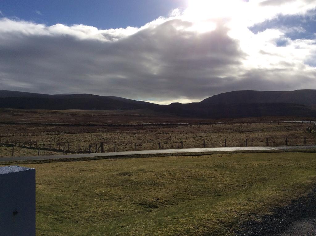 Buaile Nan Carn Villa Kilmuir  ภายนอก รูปภาพ
